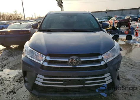 2018 Toyota Highlander Se z USA, uszkodzony, nr VIN 5TDJZRFH3JS812645